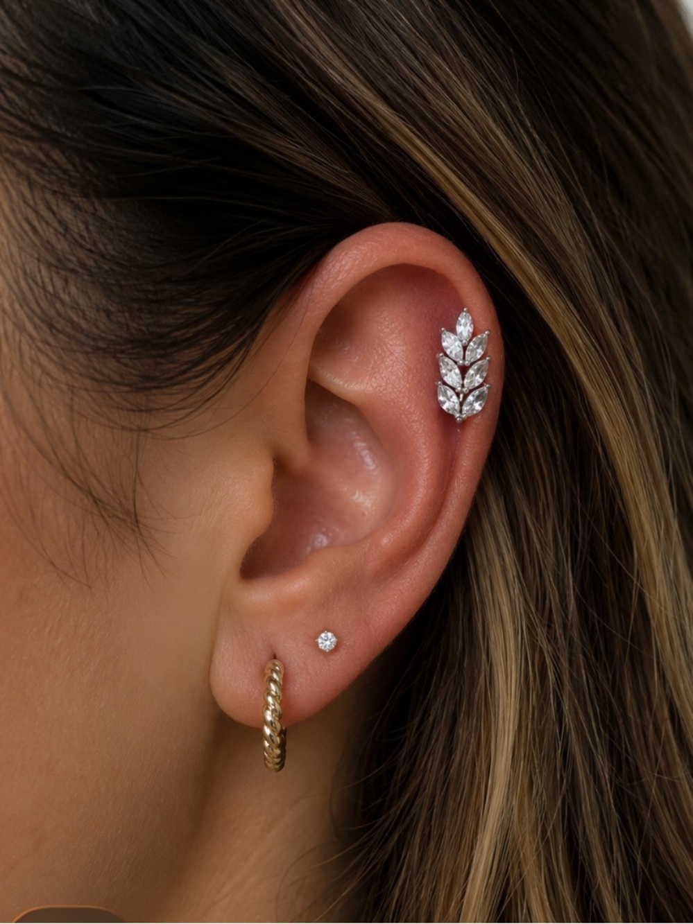 Leaf Cluster Ear Cuff in 925 Sterling Silver